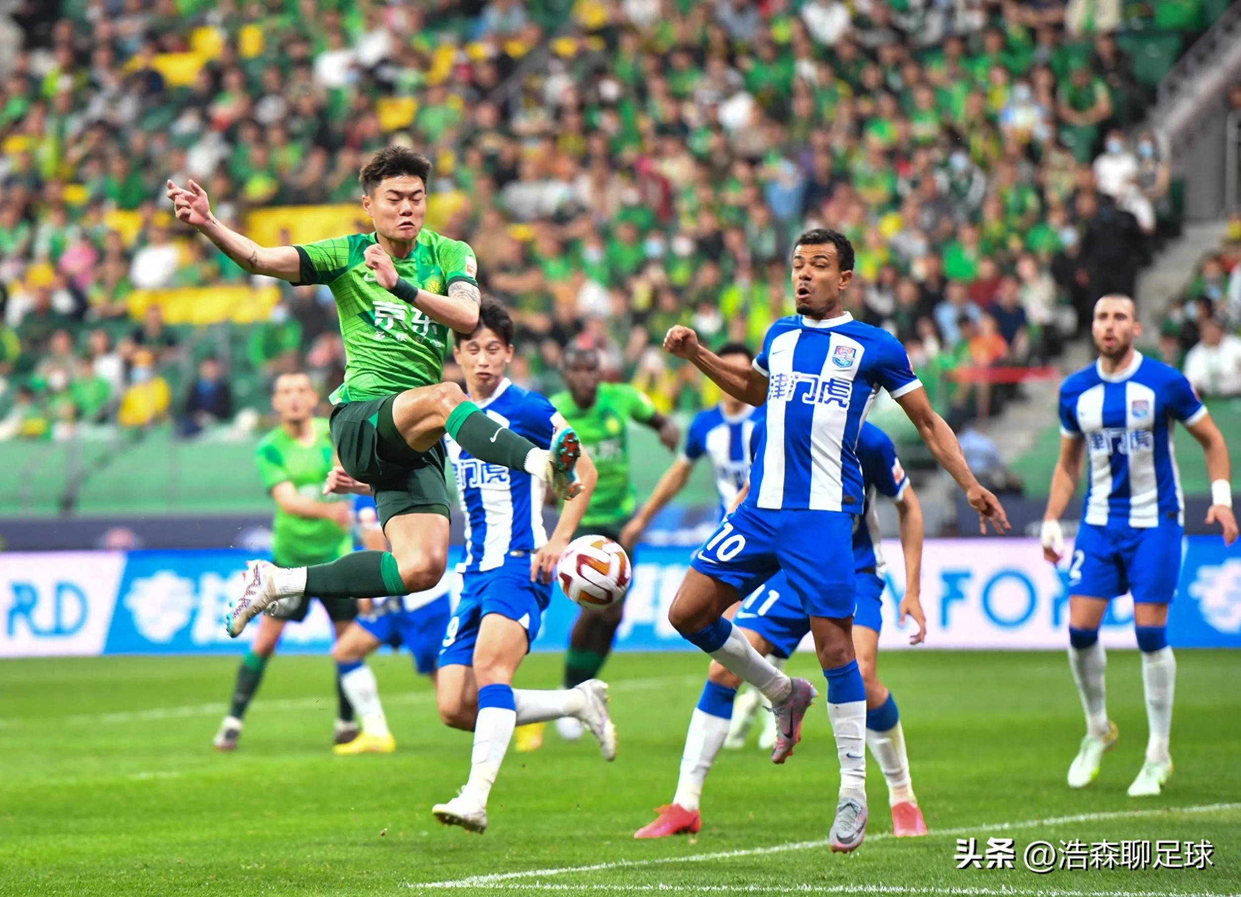 重庆队将在本周末的足球赛事中迎战北京队 重庆队将在本周末的足球赛事中迎战北京队